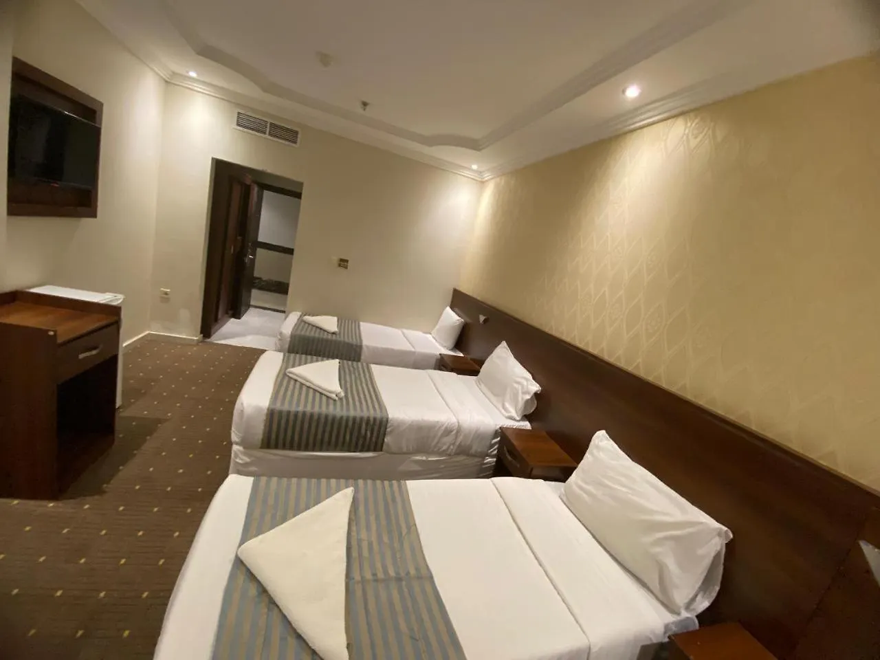 Hotel Akaber Alhyat Eltayser مكة
